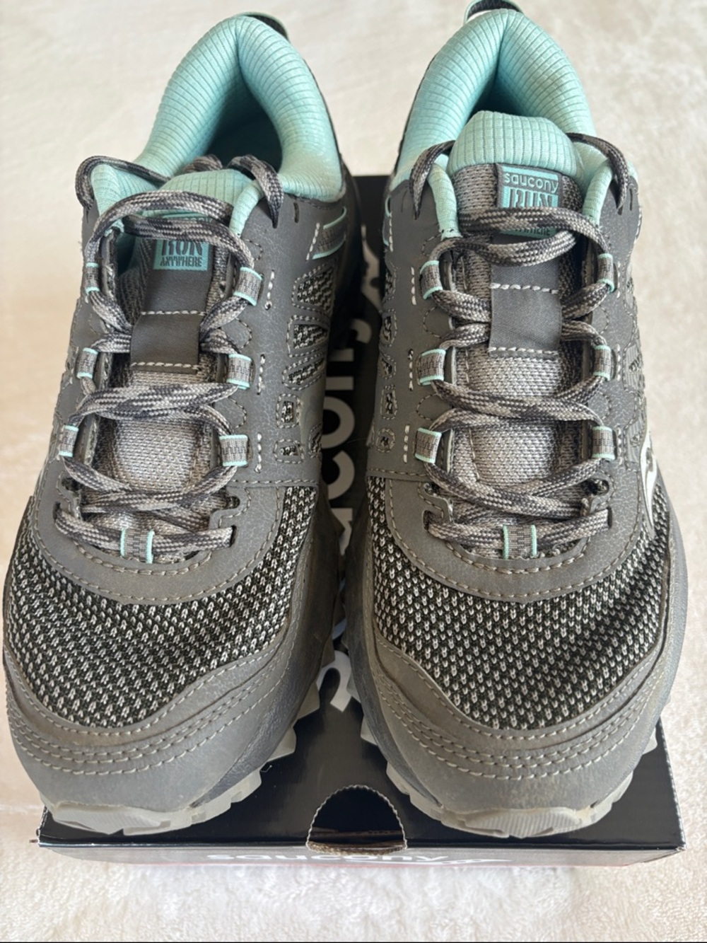 Saucony Women's Gray Trail Running Shoes with Teal Lining